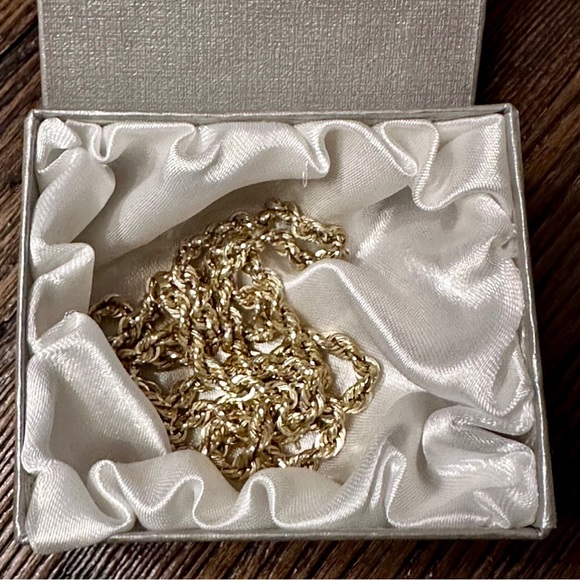 24 inch Gold Rope Chain - Picture 7 of 8